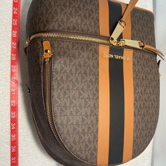 NWT Michael Kors Rhea medium backpack - Picture 11 of 12